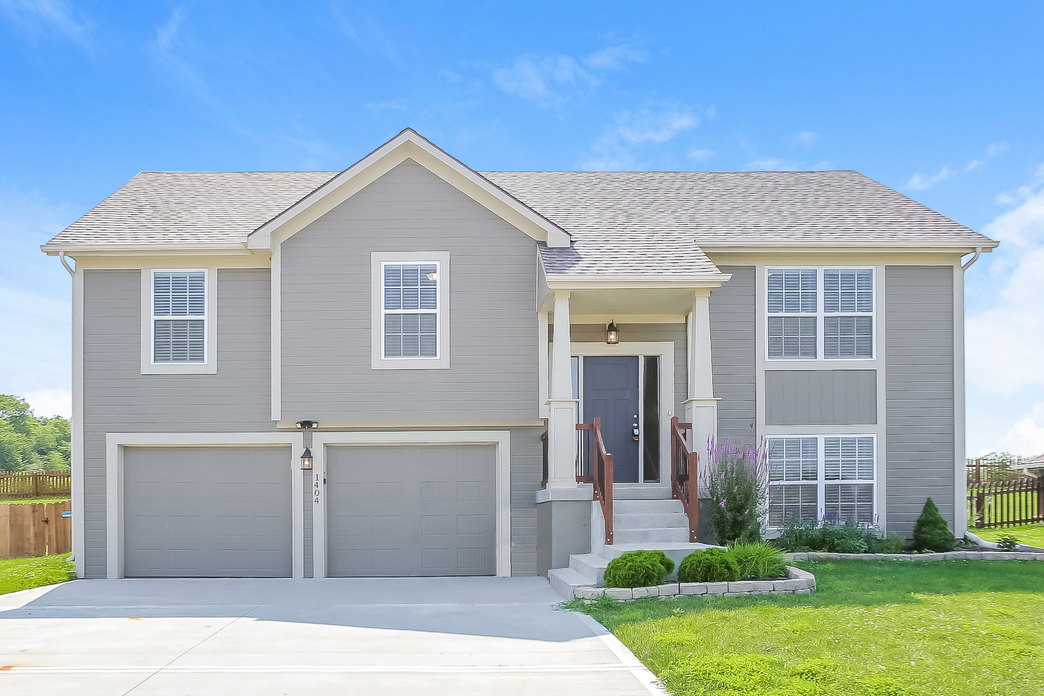1404 Silhouette Drive Kearney, MO 64060